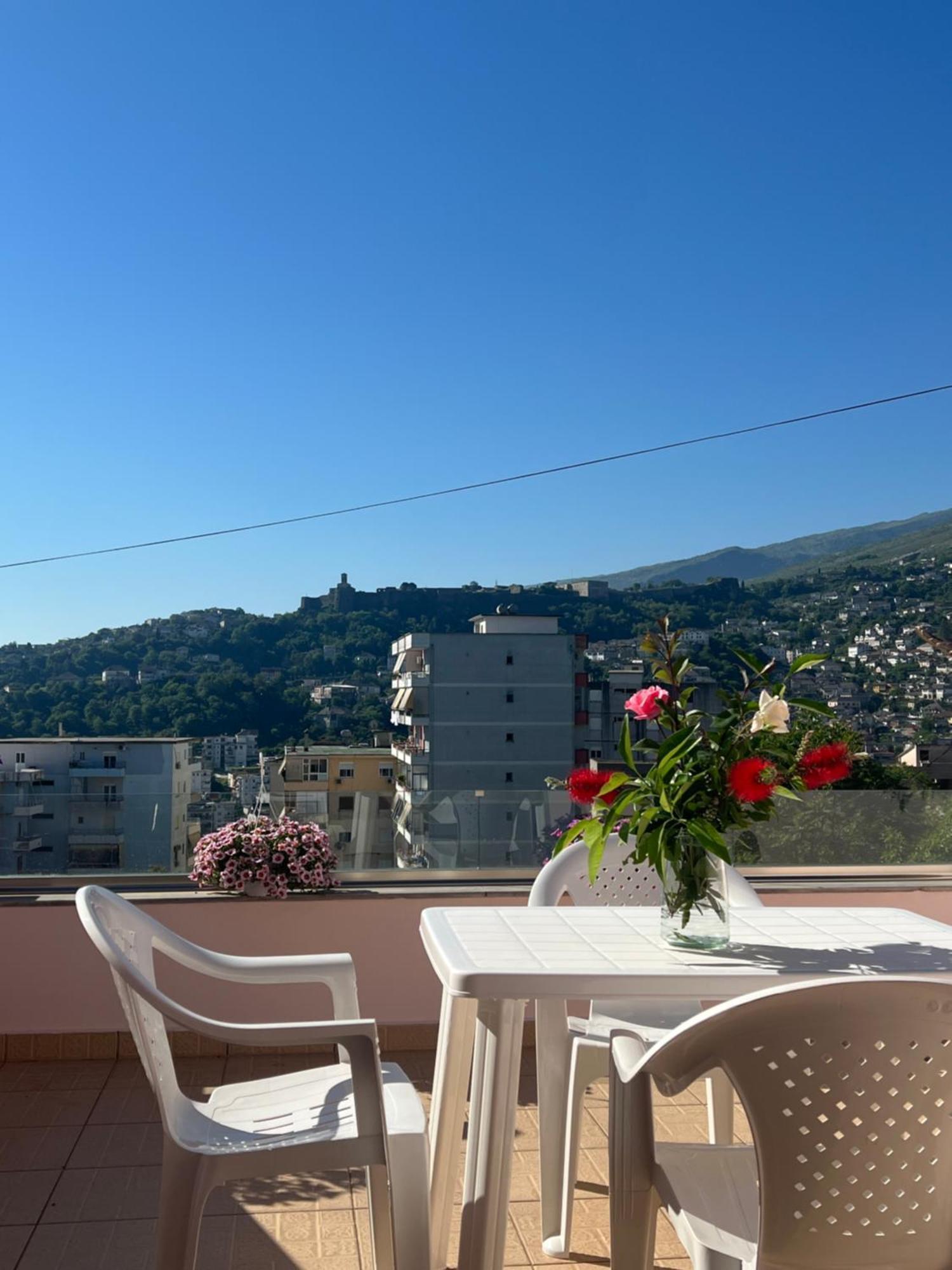 Flower Terrace Apartment Gjirokastër Exteriör bild