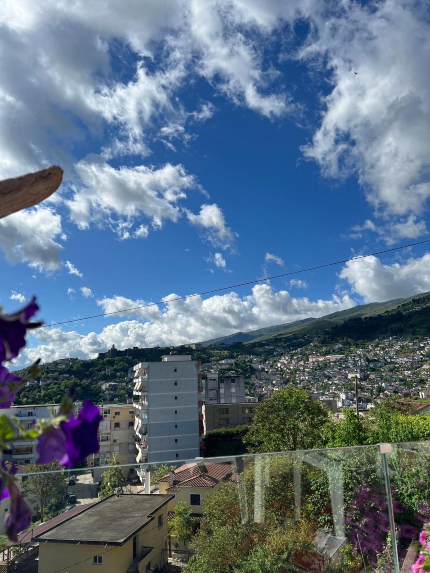 Flower Terrace Apartment Gjirokastër Exteriör bild
